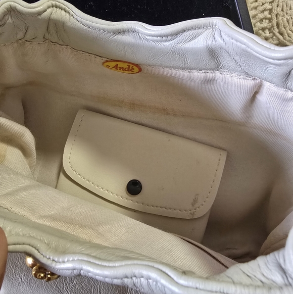 Chic Vintage Ande Leather Bag